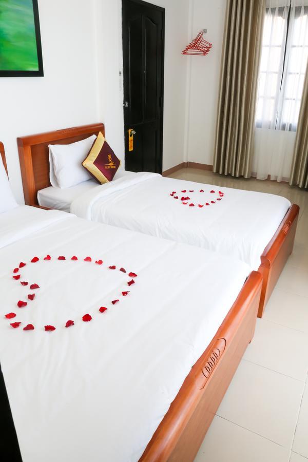 Ruby Bistro Hotel Hue Bagian luar foto