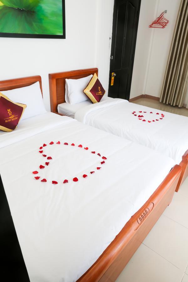 Ruby Bistro Hotel Hue Bagian luar foto