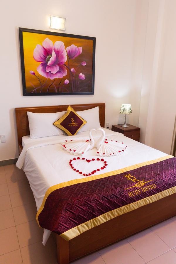 Ruby Bistro Hotel Hue Bagian luar foto